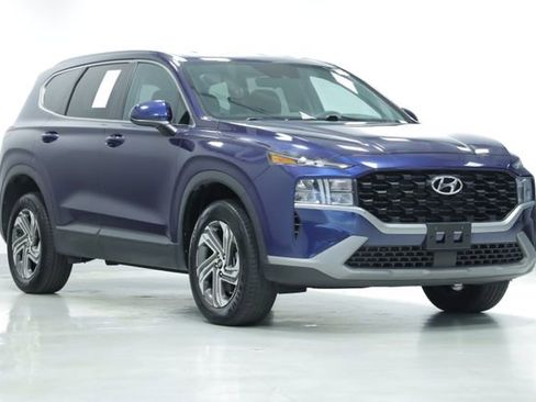 Used 2023 Hyundai Santa Fe SE image 3