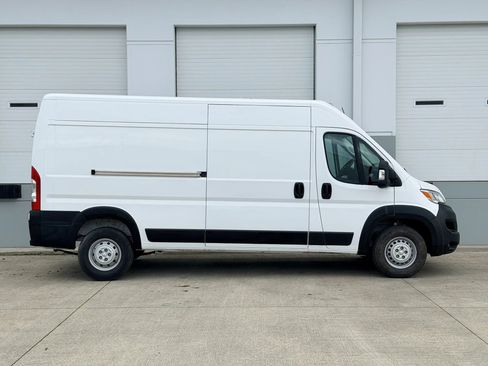 Used 2023 RAM ProMaster 2500 image 6