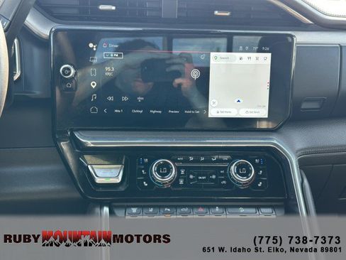 Used 2024 GMC Sierra 3500 Denali w/ Denali Reserve Package AWD/4WD image 17
