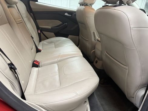 Used 2012 Ford Focus SEL image 23