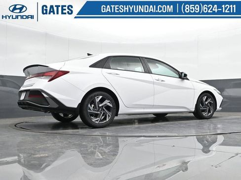 New 2025 Hyundai Elantra Sport image 39