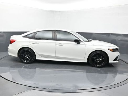 Used 2023 Honda Civic Sport image 6