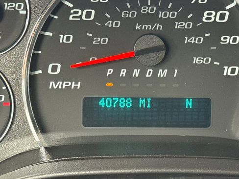 Used 2023 Chevrolet Express 2500 Extended w/ Driver Convenience Package RWD image 26