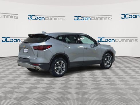 Used 2025 Chevrolet Blazer LT FWD image 8