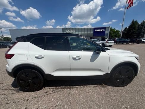 Used 2026 Volvo XC40 B5 Ultra w/ Climate Package AWD/4WD image 5