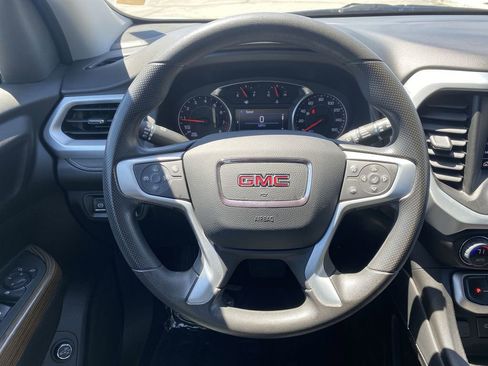 Used 2023 GMC Acadia SLE w/ Driver Convenience Package FWD image 11