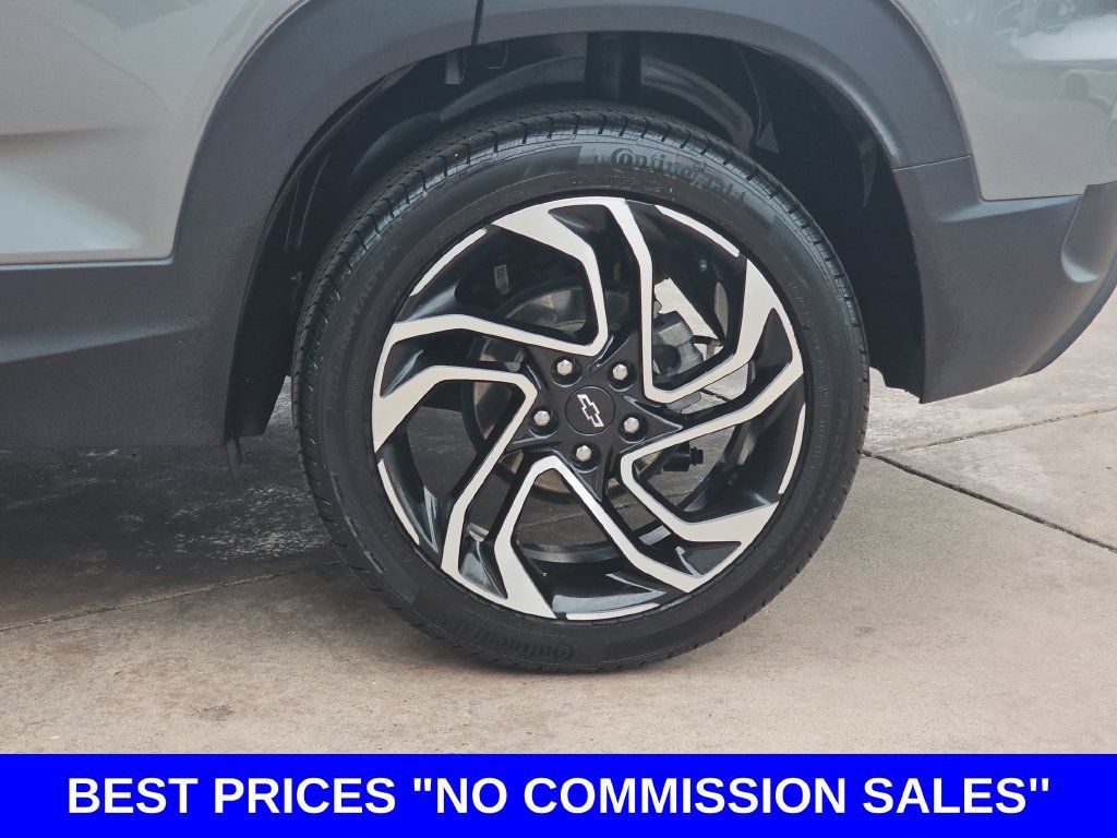 Used 2024 Chevrolet TrailBlazer RS w/ Convenience Package AWD/4WD image 37