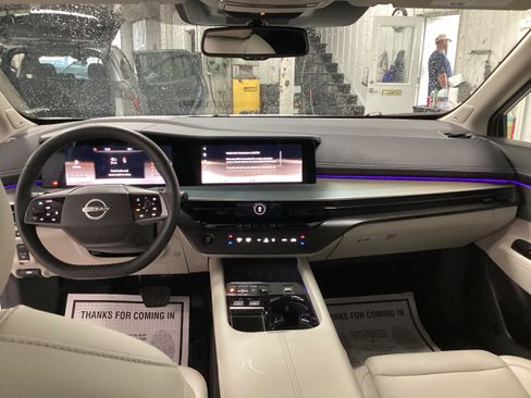Used 2025 Nissan Murano SL AWD/4WD image 18