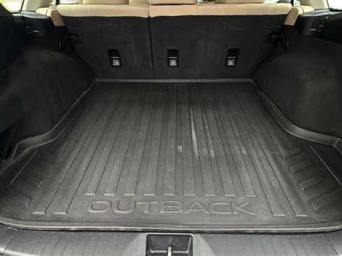 Used 2018 Subaru Outback 2.5i AWD/4WD image 9
