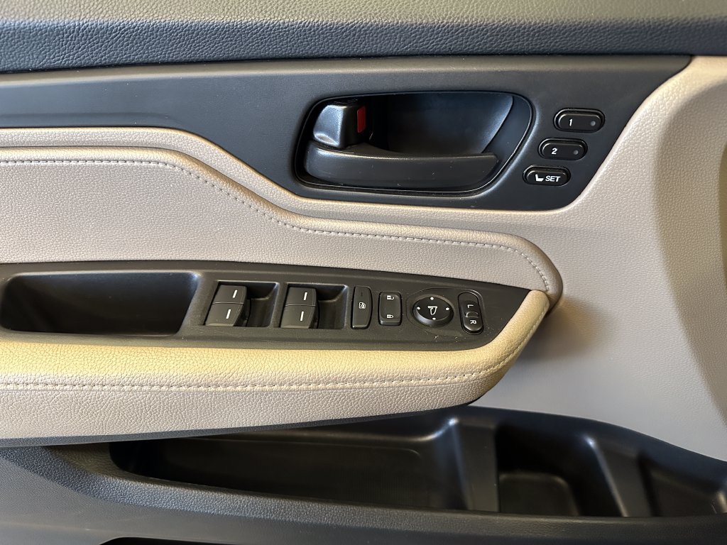 Used 2021 Honda Odyssey EX-L image 18