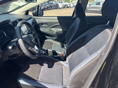 Used 2025 Nissan Versa SV FWD image 23
