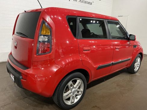 Used 2010 Kia Soul + w/ Audio Pkg image 3