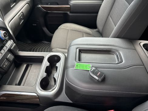 Used 2020 GMC Sierra 1500 Elevation w/ Elevation Value Package AWD/4WD image 19