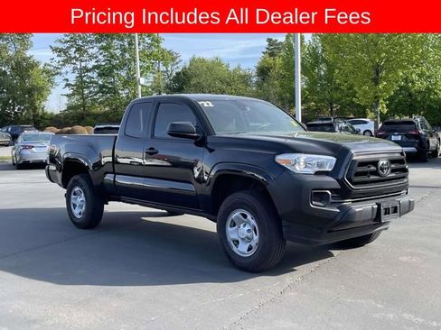 Used 2022 Toyota Tacoma SR AWD/4WD image 7