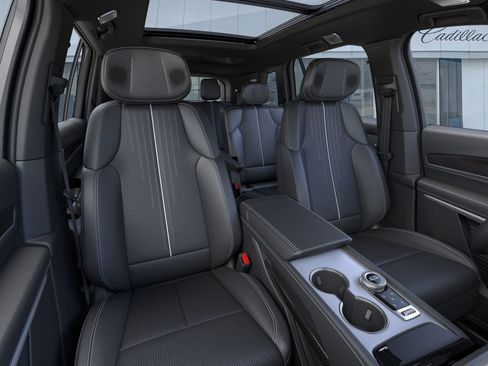 New 2026 Cadillac Vistiq Sport w/ LPO, Floor Liner Package image 16