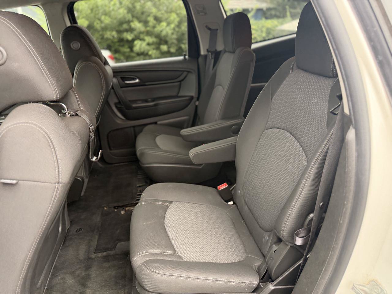 Used 2014 Chevrolet Traverse LT w/ LPO, 'HIT The Road' Package FWD image 36