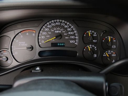 Used 2004 GMC Sierra 3500 SLT w/ Heavy-Duty Power Package image 22