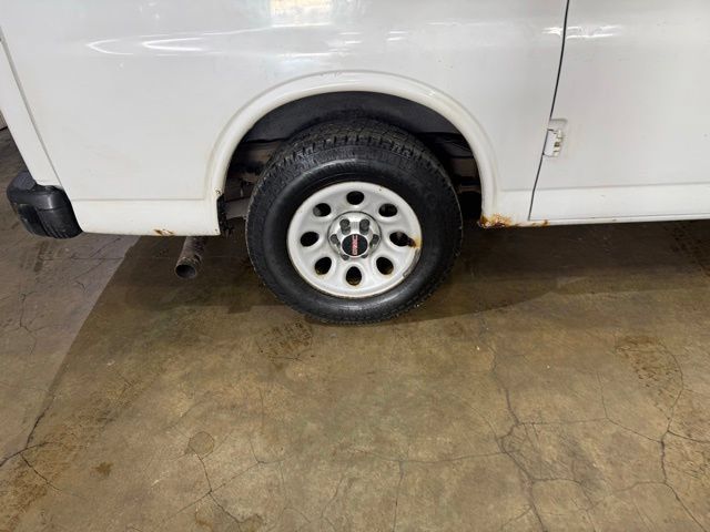 Used 2011 GMC Savana 1500 RWD image 20