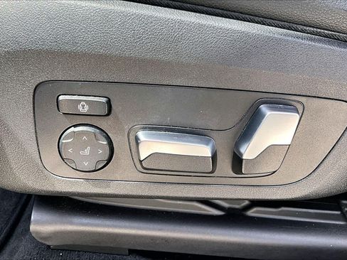 Used 2019 BMW X3 sDrive30i w/ Premium Package RWD image 26