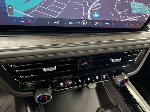 New 2026 Chevrolet Suburban LS image 17