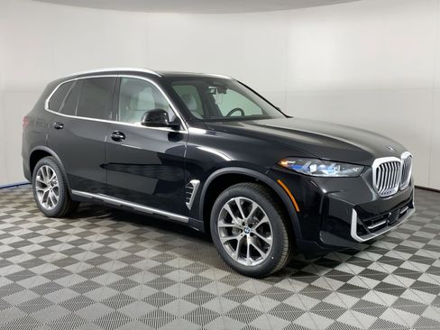 Used 2026 BMW X5 xDrive40i w/ Climate Comfort Package image 6