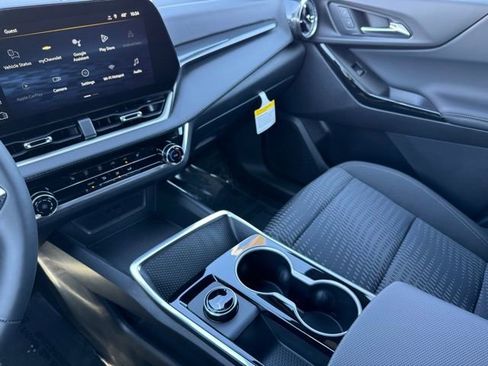 New 2026 Chevrolet Equinox LT w/ Safety and Technology Package AWD/4WD image 17