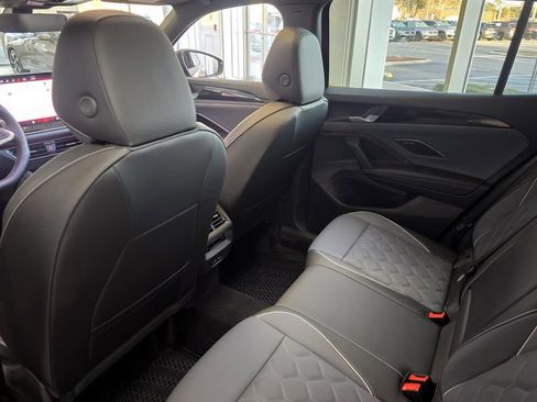 New 2026 Volkswagen Tiguan SEL R-Line image 27