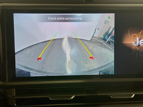 Used 2025 Jeep Wrangler Sahara w/ Safety Group image 21