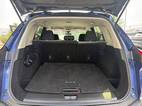 Used 2023 Nissan Rogue SV AWD/4WD image 13