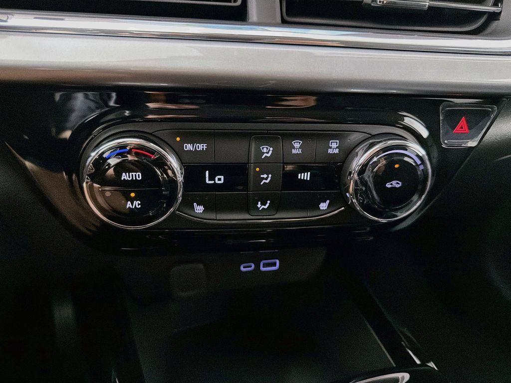 New 2026 Chevrolet Trax LT w/ Driver Confidence Package FWD image 15