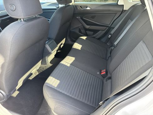 Used 2022 Volkswagen Jetta S image 19