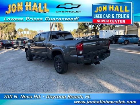 Used 2022 Toyota Tacoma SR5 image 9