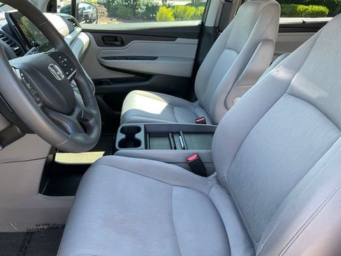 Used 2022 Honda Odyssey EX image 5