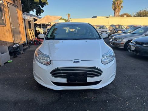 Used 2014 Ford Focus Electric Hatchback image 2