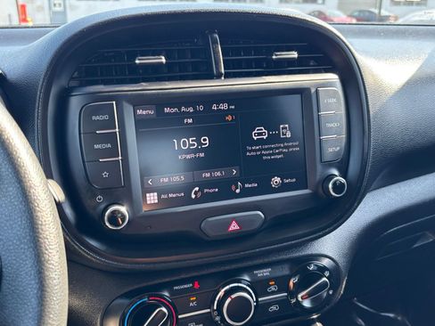 Used 2025 Kia Soul LX w/ LX Technology Package FWD image 20