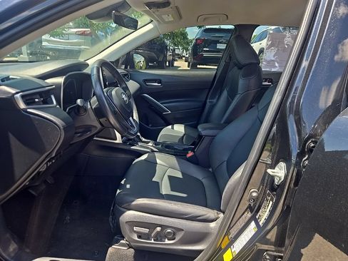 Used 2022 Toyota Corolla Cross XLE AWD/4WD image 6