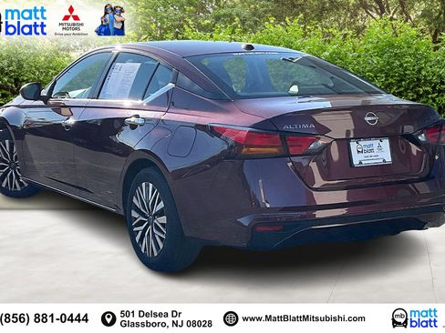 Used 2024 Nissan Altima 2.5 SV image 13