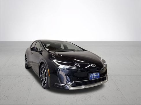 Used 2024 Toyota Prius Prime FWD image 4