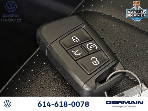Certified 2024 Volkswagen Tiguan SE w/ Panoramic Sunroof Package AWD/4WD image 33