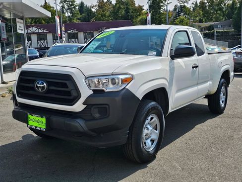 Used 2022 Toyota Tacoma SR RWD image 3