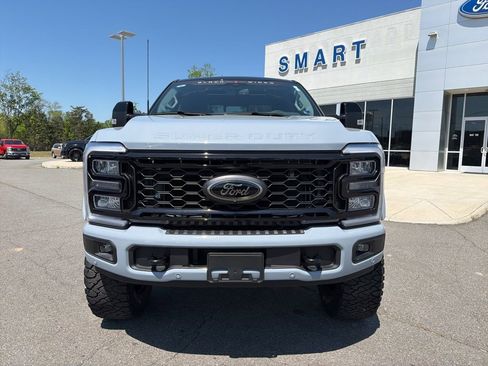 New 2026 Ford F250 Lariat w/ Black Appearance Package image 8