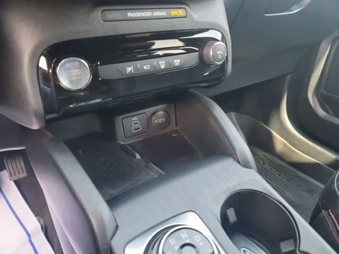 Used 2025 Ford Escape ST-Line Elite w/ Premium Technology Package AWD/4WD image 19