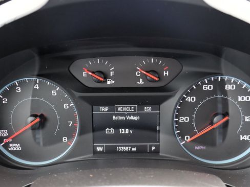 Used 2017 Chevrolet Malibu LT FWD image 22
