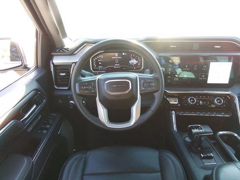 Used 2024 GMC Sierra 1500 Denali w/ Denali Reserve Package image 12