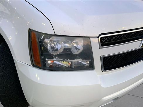 Used 2013 Chevrolet Suburban LT w/ Luxury Package AWD/4WD image 25