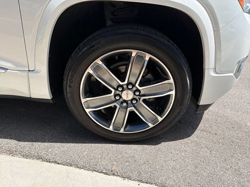 Used 2019 GMC Acadia Denali w/ Technology Package FWD image 14