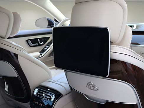 Used 2024 Mercedes-Benz Maybach S 680 4MATIC image 21