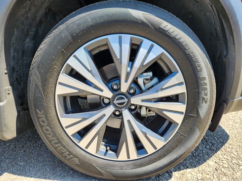 Certified 2023 Nissan Rogue SV w/ SV Premium B Package AWD/4WD image 20