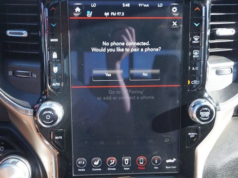 Used 2019 RAM 1500 Laramie AWD/4WD image 38