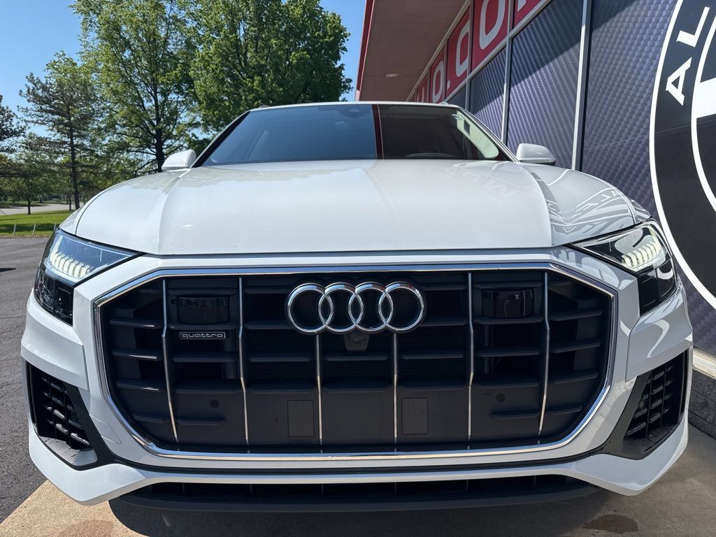 Used 2023 Audi Q8 Premium w/ Convenience Package AWD/4WD image 8